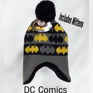 NWT DC Comics Batman Hat and Mittens Set